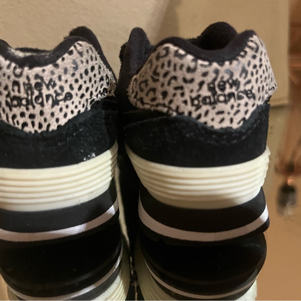 New Balance Black/Tan Leopard baby girl sneakers - Picture 4 of 5